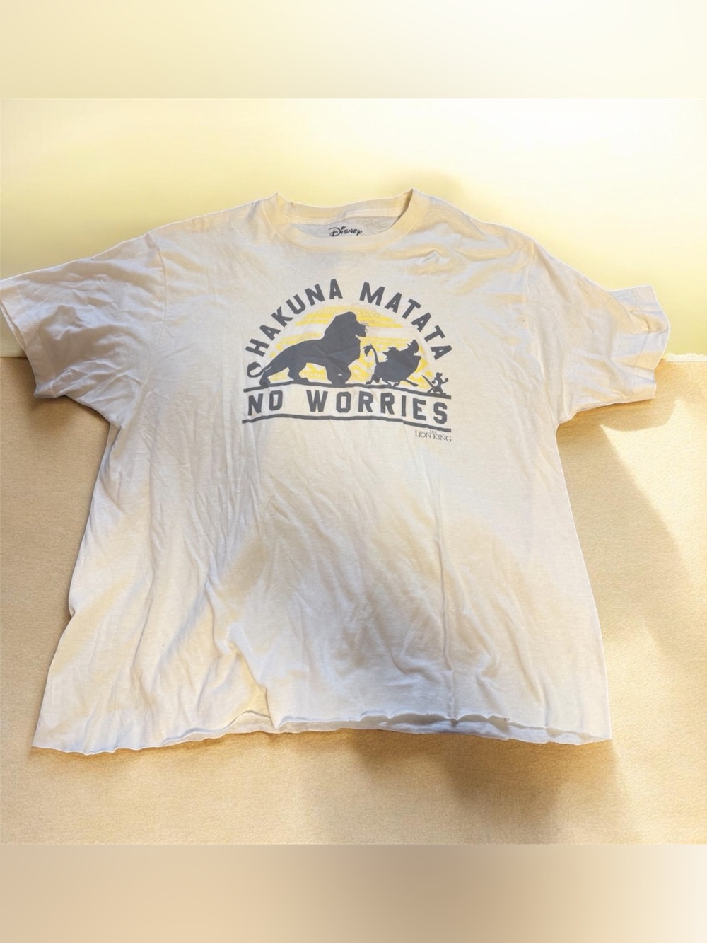 Disney The Lion King "Hakuna Matata" Graphic Tee
